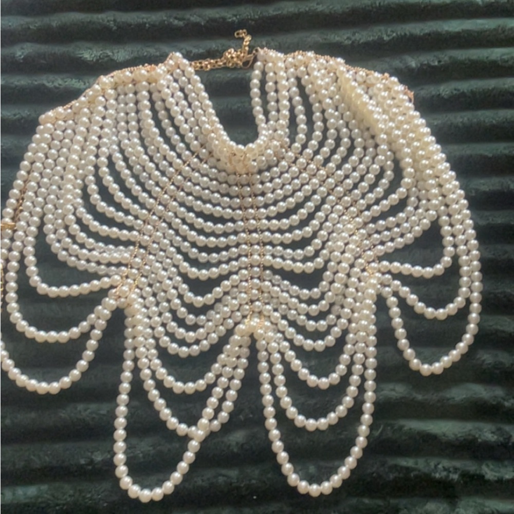 Elegant Pearl Necklace